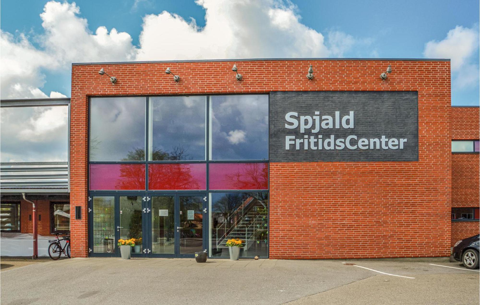 Awesome Home In Spjald With Wifi Exteriér fotografie