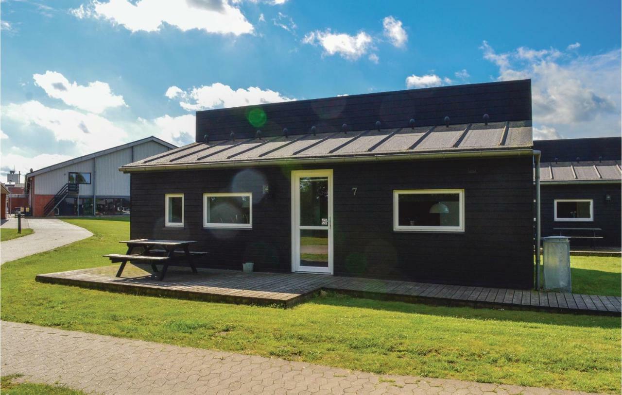 Awesome Home In Spjald With Wifi Exteriér fotografie